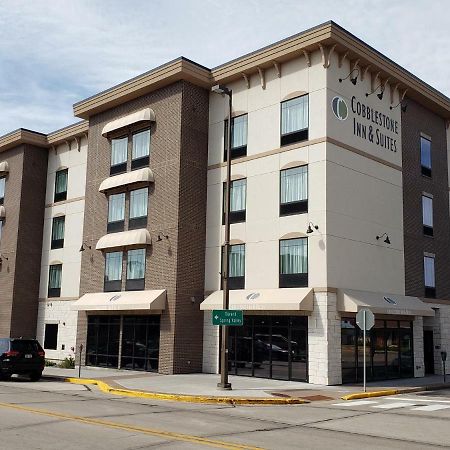 Cobblestone Inn & Suites - Menomonie/Uw-Stout Екстер'єр фото