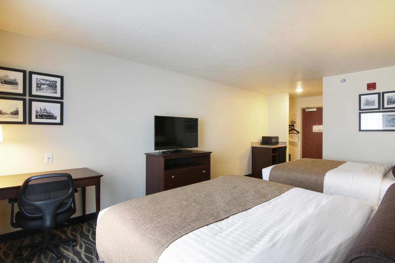 Cobblestone Inn & Suites - Menomonie/Uw-Stout Екстер'єр фото