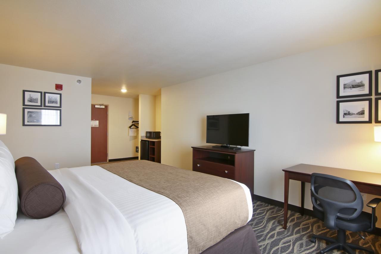 Cobblestone Inn & Suites - Menomonie/Uw-Stout Екстер'єр фото