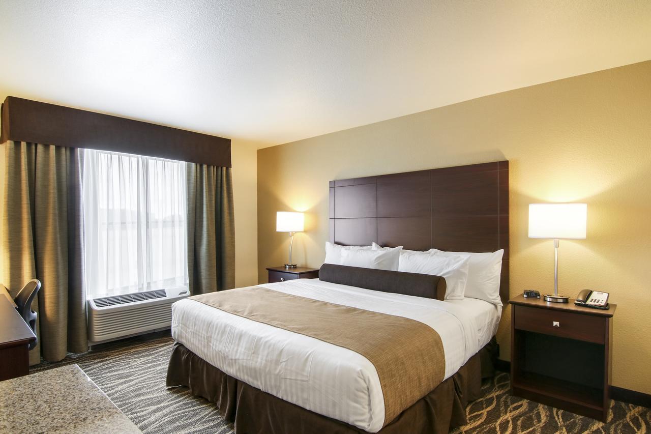 Cobblestone Inn & Suites - Menomonie/Uw-Stout Екстер'єр фото