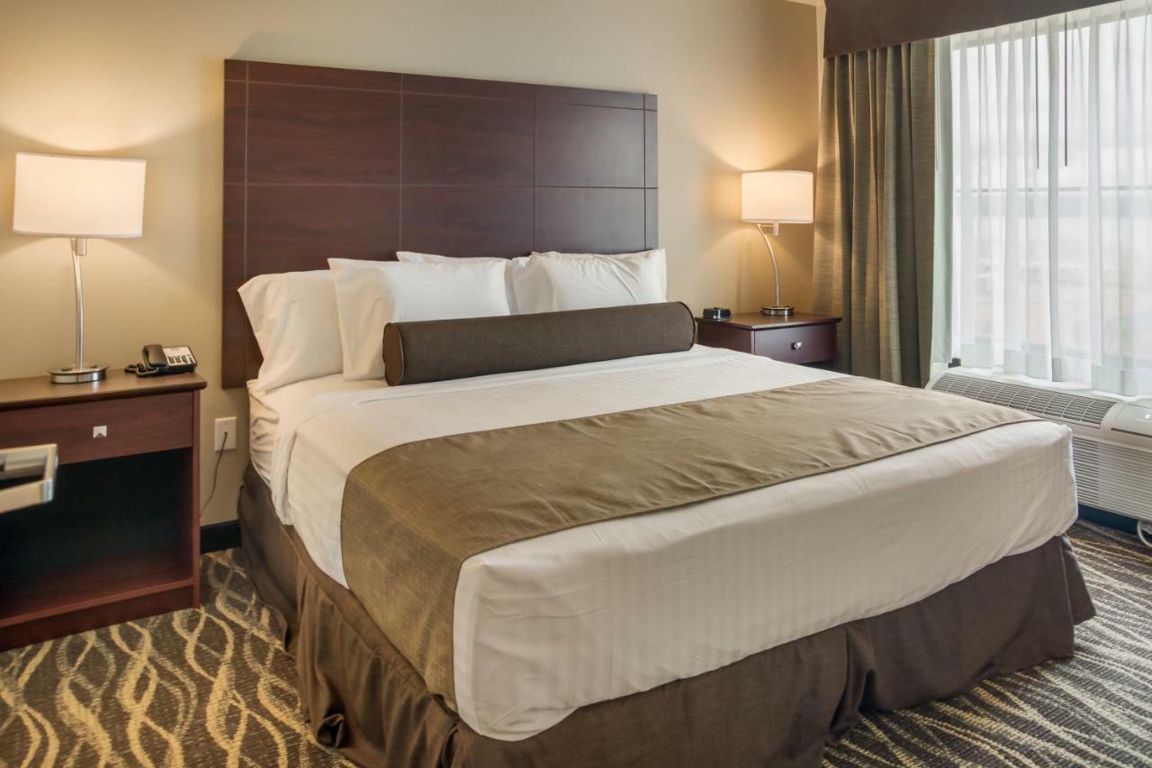 Cobblestone Inn & Suites - Menomonie/Uw-Stout Екстер'єр фото